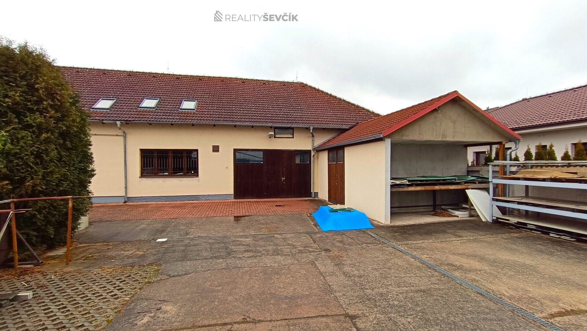 vjezd do dílna a malá dílna