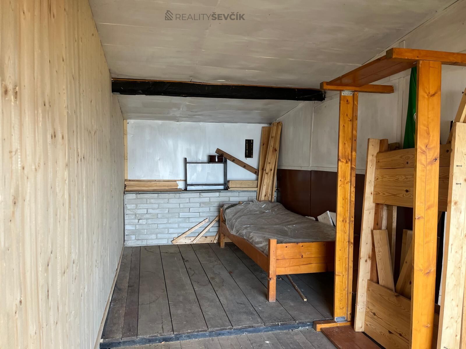 Prodej dřevěné loděnice na břehu Lipna – Radslav, Černá v Pošumaví