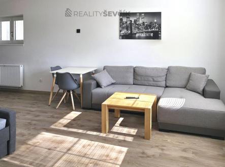 Pronájem bytu, 2+kk, 52 m²