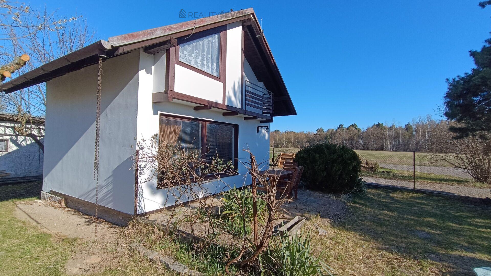 Prodej chaty u rybníku Bezdrev - Zálužice