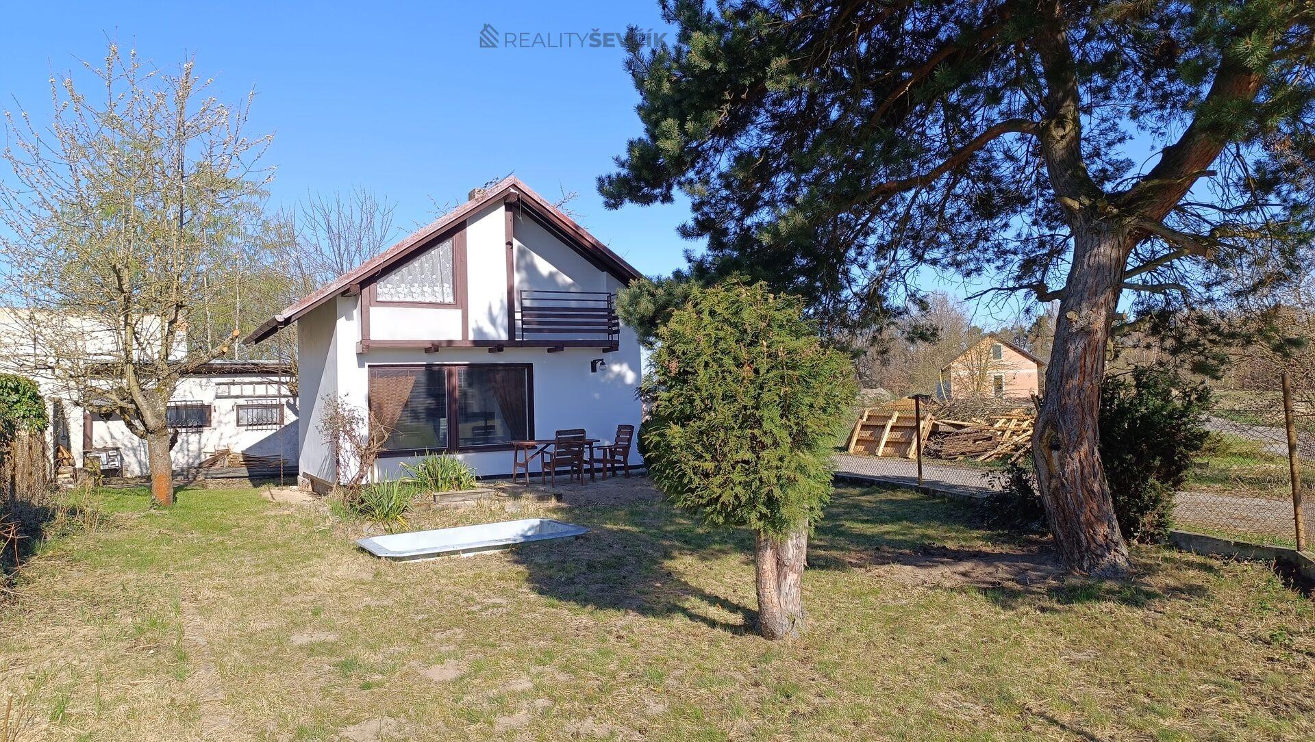 Prodej chaty u rybníku Bezdrev - Zálužice