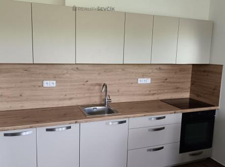 Pronájem bytu, 2+kk, 83 m²