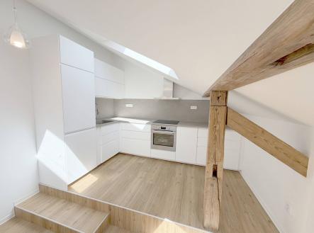 Pronájem bytu, 4+kk, 91 m²