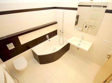 Pronájem bytu, 4+kk, 131 m²