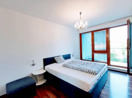 Pronájem bytu, 4+kk, 131 m²