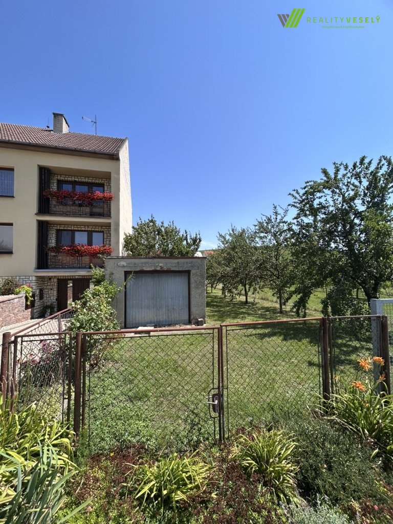 332B8B97-5BEE-4799-B633-B12B0232328C_1_105_c