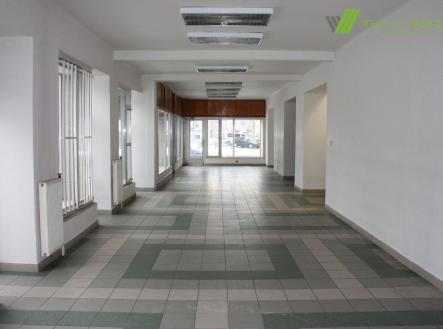 Pronájem obchodní prostor, 535 m²