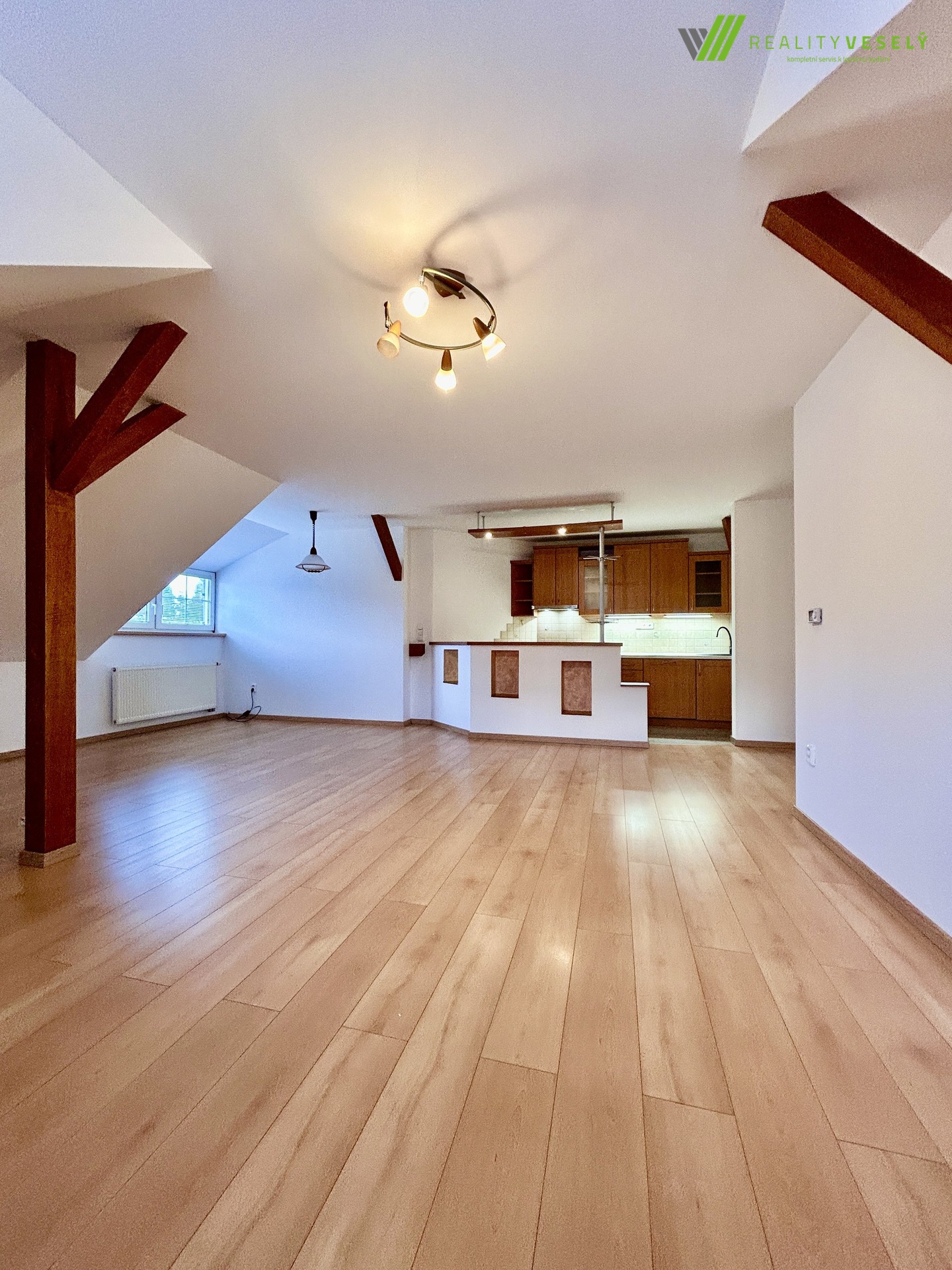 8BD3591E-D78D-42CE-8D8C-AC50910F1F4D_1_201_a