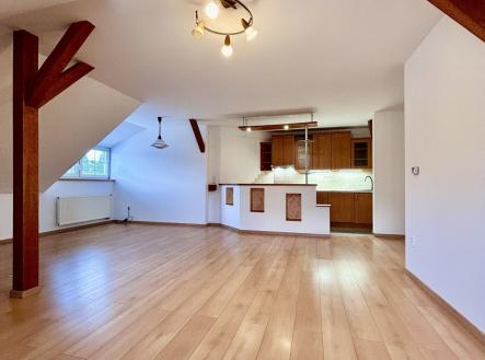 Pronájem bytu, 2+kk, 75 m²