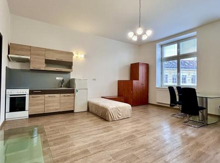 Pronájem bytu, 1+kk, 40 m²