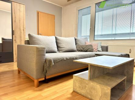 Pronájem bytu, 2+kk, 43 m²