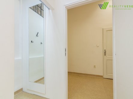 Pronájem obchodní prostory, 90 m²