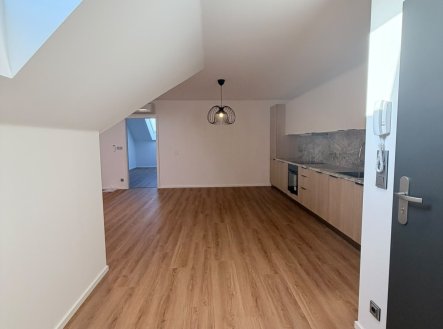 Pronájem bytu, 2+kk, 55 m²