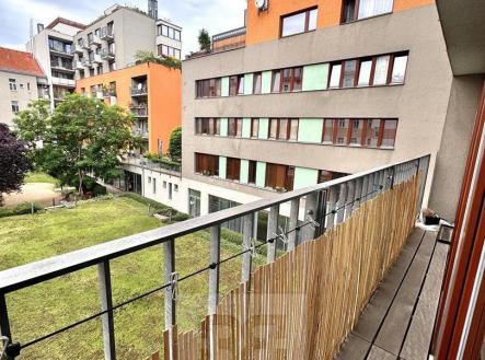 Pronájem bytu, 2+kk, 84 m²