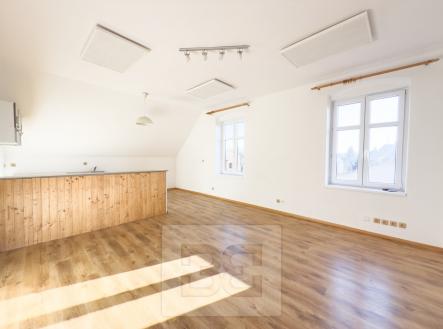 Pronájem bytu, 3+kk, 81 m²