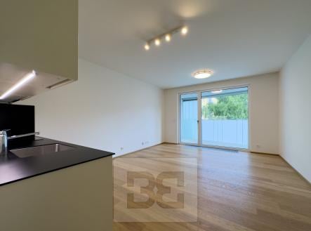 Pronájem bytu, 1+kk, 32 m²