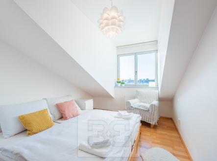 Pronájem bytu, 2+kk, 40 m²