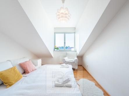 Pronájem bytu, 2+kk, 40 m²