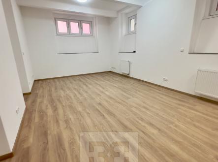 Pronájem bytu, 1+kk, 32 m²