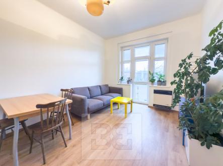 Pronájem bytu, 2+kk, 52 m²