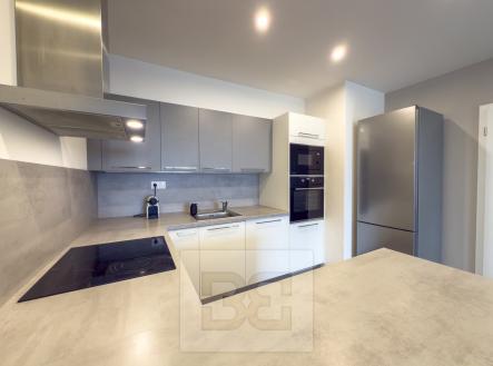 Pronájem bytu, 3+kk, 100 m²