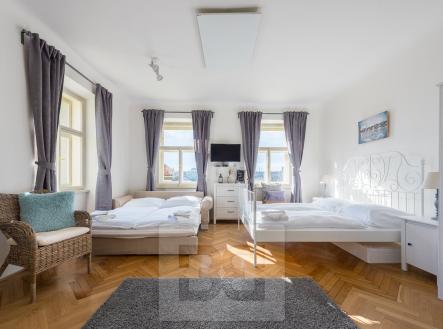 Pronájem bytu, 1+kk, 47 m²