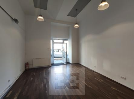 Pronájem - obchodní prostor, 45 m²