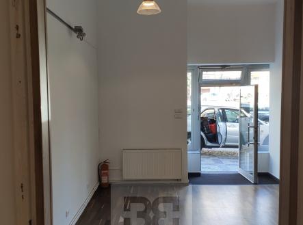 Pronájem - obchodní prostor, 45 m²