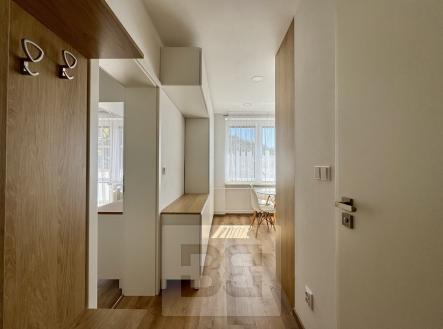 Pronájem bytu, 1+1, 32 m²