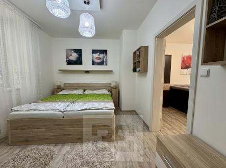 Pronájem bytu, 3+kk, 80 m²