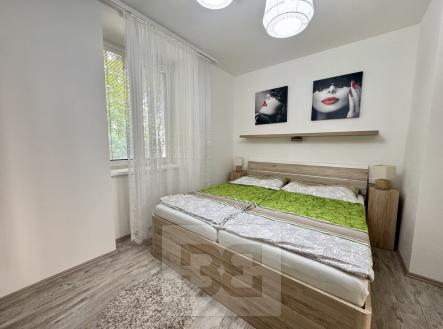 Pronájem bytu, 3+kk, 80 m²