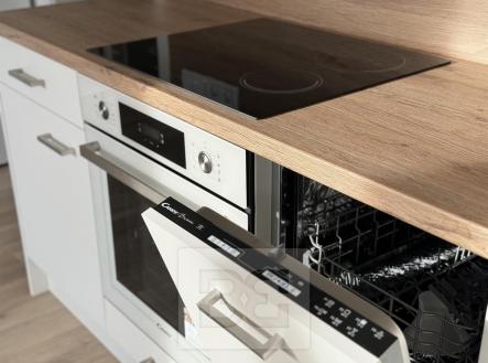 Pronájem bytu, 1+kk, 30 m²