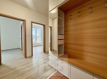 Pronájem bytu, 3+kk, 74 m²