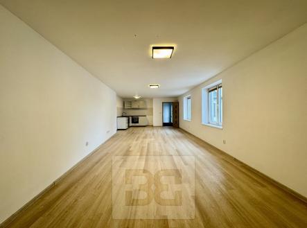 Pronájem bytu, 3+kk, 90 m²