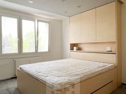 Pronájem bytu, 2+1, 58 m²