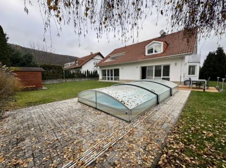 Pronájem domu/vily, 200 m²