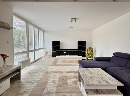 Pronájem domu/vily, 200 m²