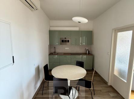 Pronájem bytu, 2+1, 58 m²