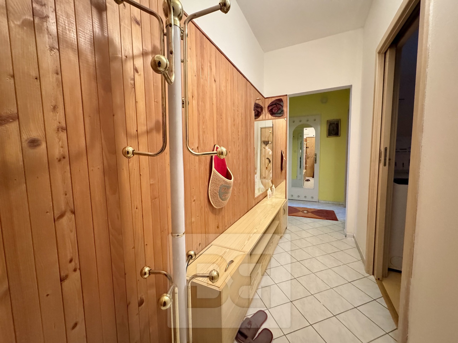 59E34DBE-ED3D-4F86-B125-6A49F3026706_1_201_a