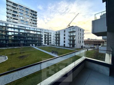 Pronájem bytu, 2+kk, 66 m²