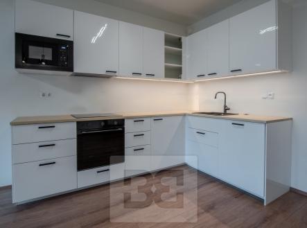 Pronájem bytu, 2+kk, 66 m²