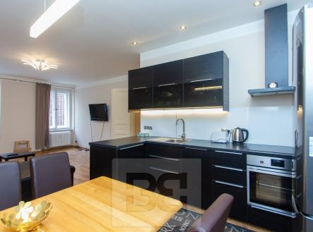 Pronájem bytu, 4+kk, 107 m²