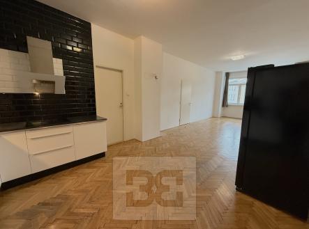 Pronájem bytu, 4+kk, 96 m²