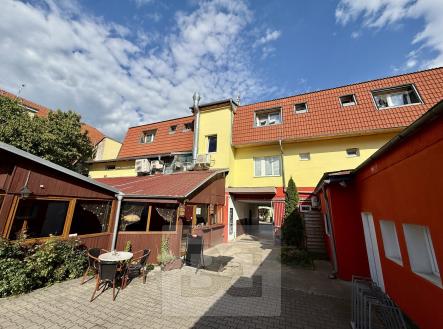 Prodej nájemního domu, 657 m²