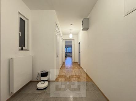 Pronájem bytu, 3+kk, 82 m²