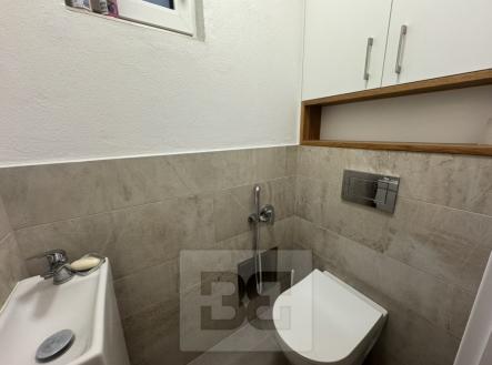 Pronájem bytu, 3+kk, 82 m²