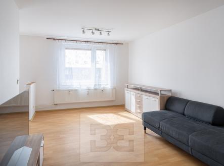 Pronájem bytu, 1+kk, 44 m²