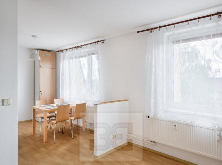 Pronájem bytu, 1+kk, 44 m²