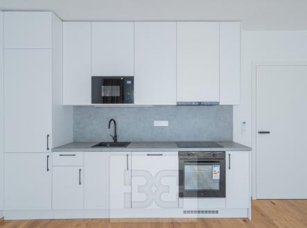 Pronájem bytu, 1+kk, 43 m²