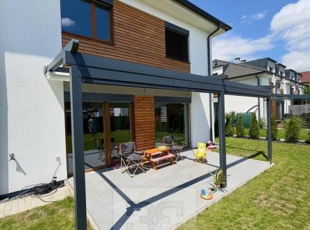 Pronájem domu/vily, 198 m²